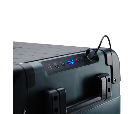 Компрессорный автохолодильник Dometic CFX2 37, Объём холодильника: 37 литров, фотография № 4 в интернет-магазине «ВТачку»