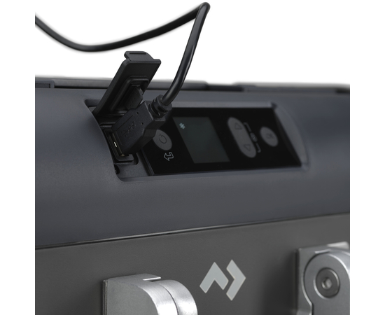 Компрессорный автохолодильник Dometic CFX5 55IM, Независимые камеры: Однокамерные, Объём холодильника: 53 литра, фотография № 9 в интернет-магазине «ВТачку»