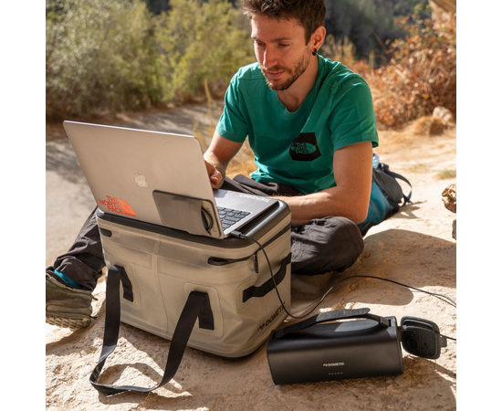 Портативная зарядная станция Dometic PLB15, Другие модели из линейки: PLB15, фотография № 6 в интернет-магазине «ВТачку»